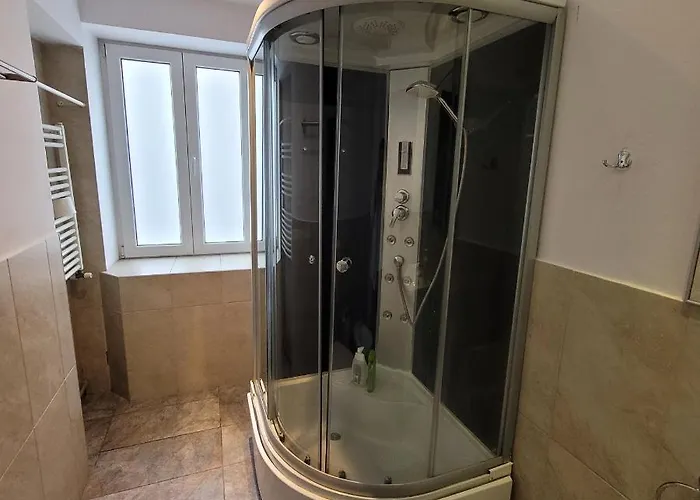 Anastasia Old 4 Bucureşti