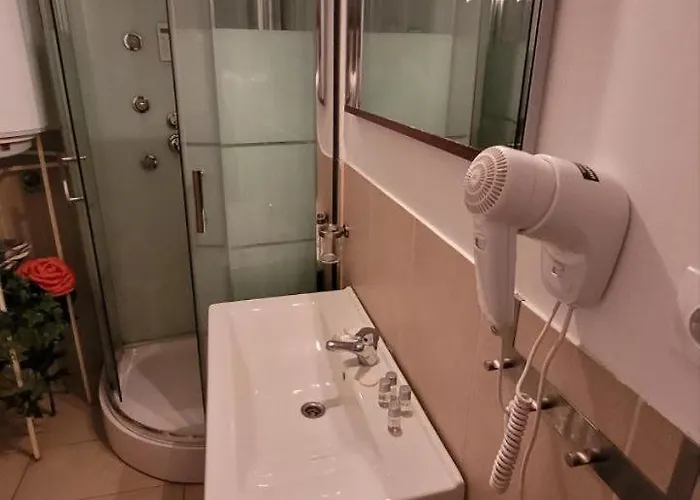 Anastasia Old 4 * Bucarest